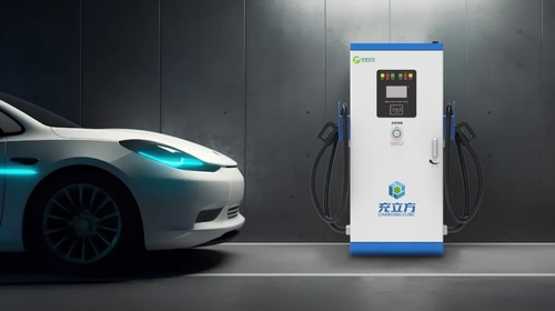 Últimos blogs de la empresa sobre En China la tasa de penetración de vehículos de nueva energía en julio superó el 50% por primera vez superando a los vehículos de combustible