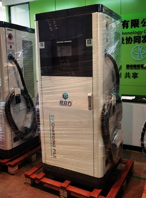Un buen precio. Nuevo cargador de vehículos eléctricos CCS2 de 80 kW AC DC Estación de carga de piso de vehículos eléctricos en línea