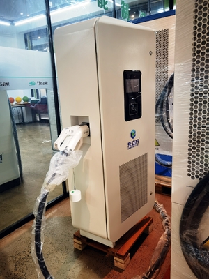 CCS1 Estación de carga de vehículos eléctricos de doble cañón de CC de 240 kW