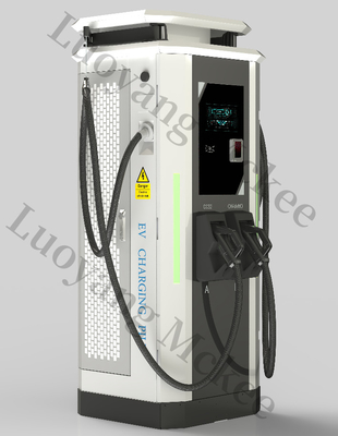 DC 120kW CCS2 Estación de carga de vehículos eléctricos de dos armas Función RFID montada en el suelo 400V Voltagem de entrada Clase IP54 Chademo disponible