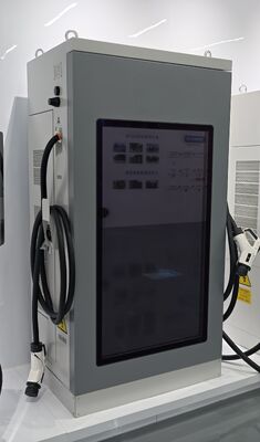 Cargador de VE CC de 120 kW con pantalla publicitaria LCD de 55 pulgadas, doble pantalla CCS1 CCS2 CHAdeMO GB/T para servicio en autopista